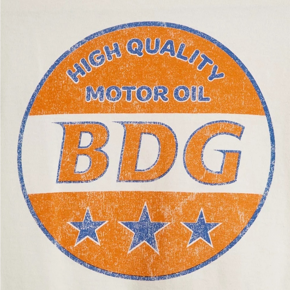 UO's Essential BDG Label Gas Station Tee Size Large - Picture 3 of 4